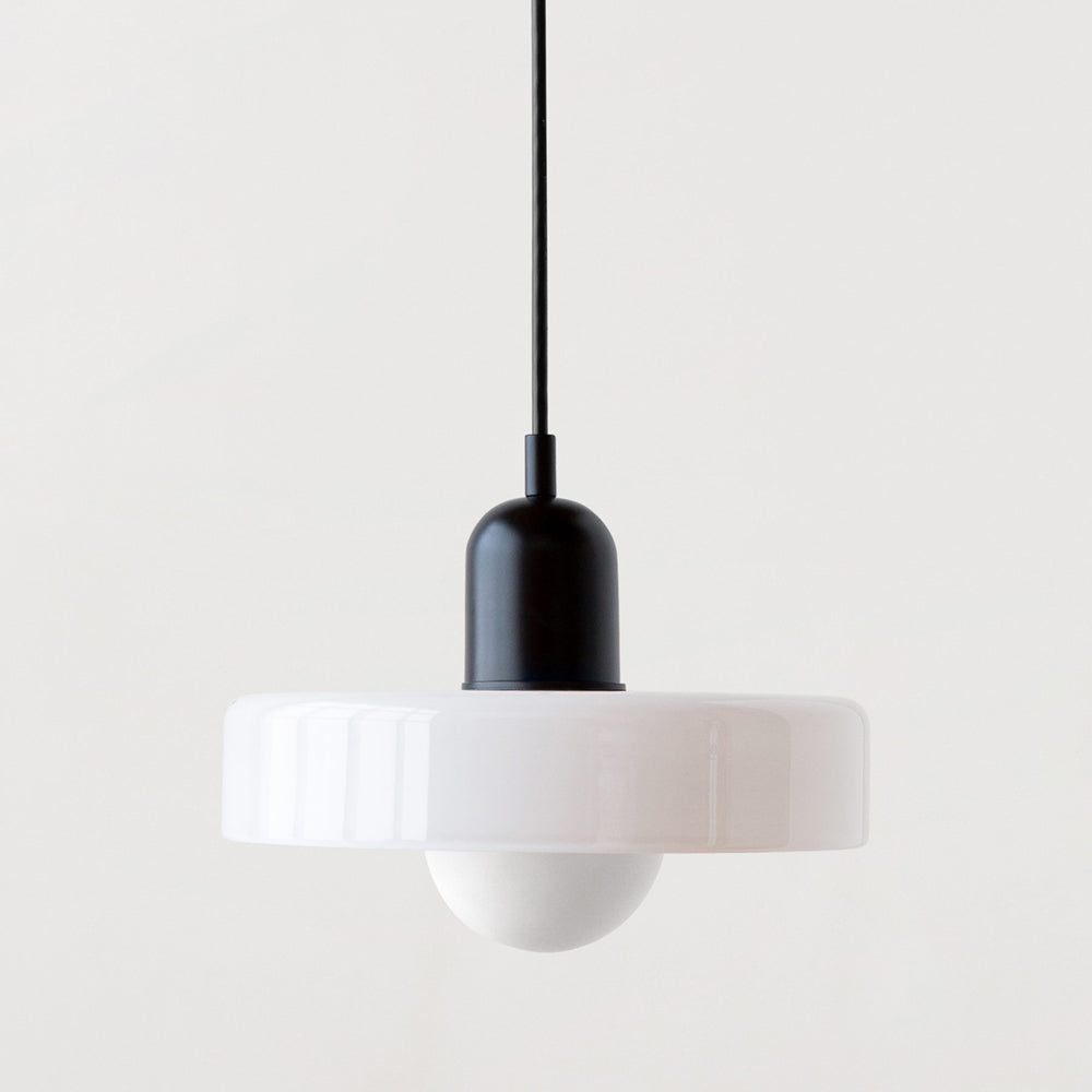 Bauhaus-Pendelleuchte Aus Farbigem Glas